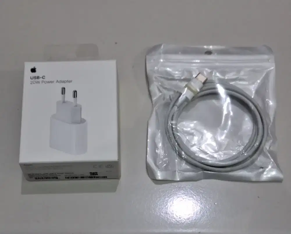 Charger + Kabel data Apple