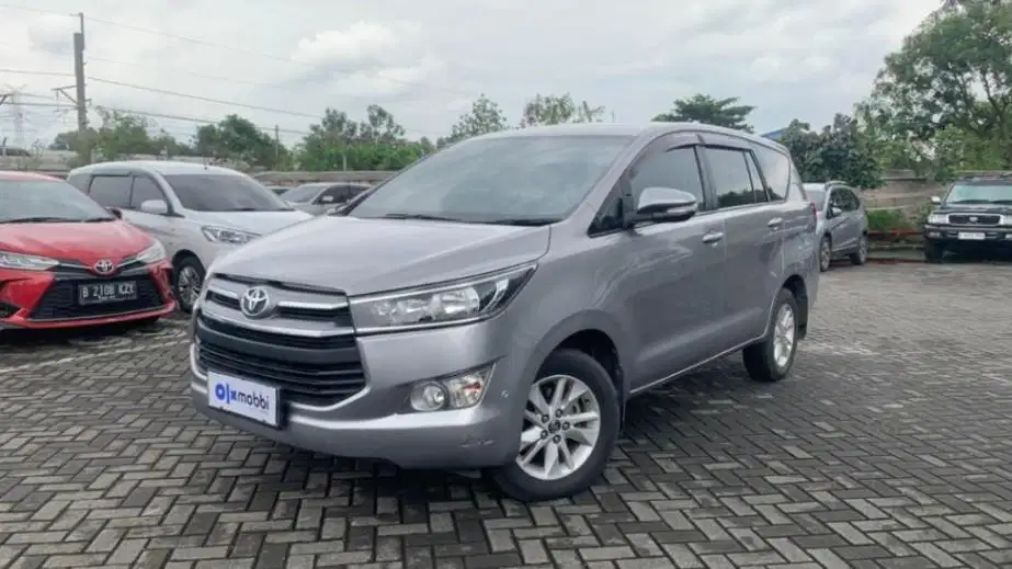 LOW DP Toyota Kijang Innova 2.4 V Solar-AT 2016 TBQ