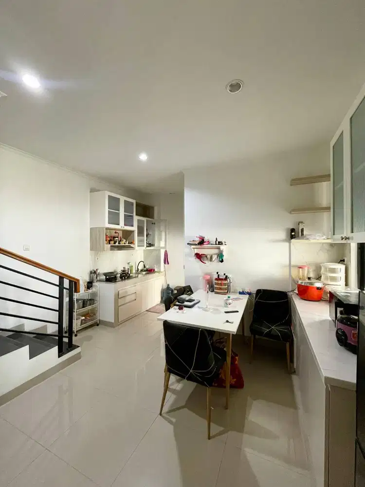 Rumah Dekat Bintaro Plaza di Pondok Ranji Tangsel Lr-15565