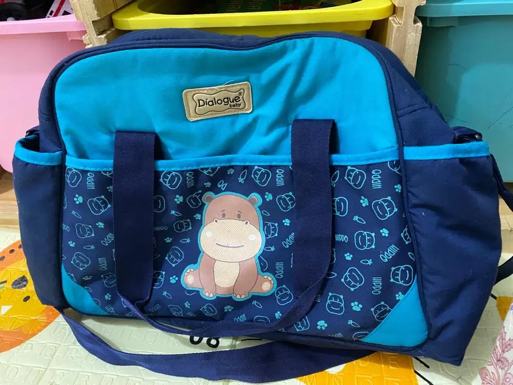 Tas bayi / diaper bag merk Dialogue Baby