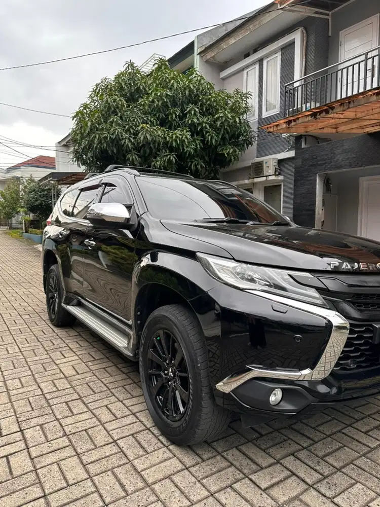 Mitsubishi Pajero Sport Dakkar 2020 Diesel terawat