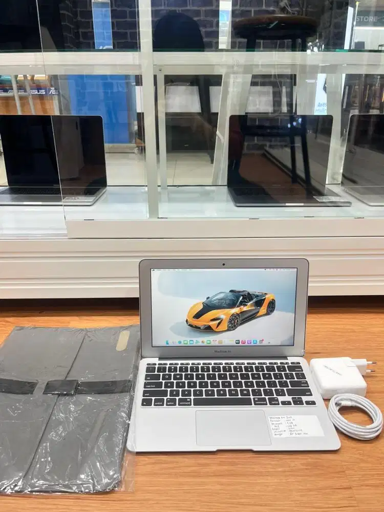 MacBook Air 11 Inci (2015)