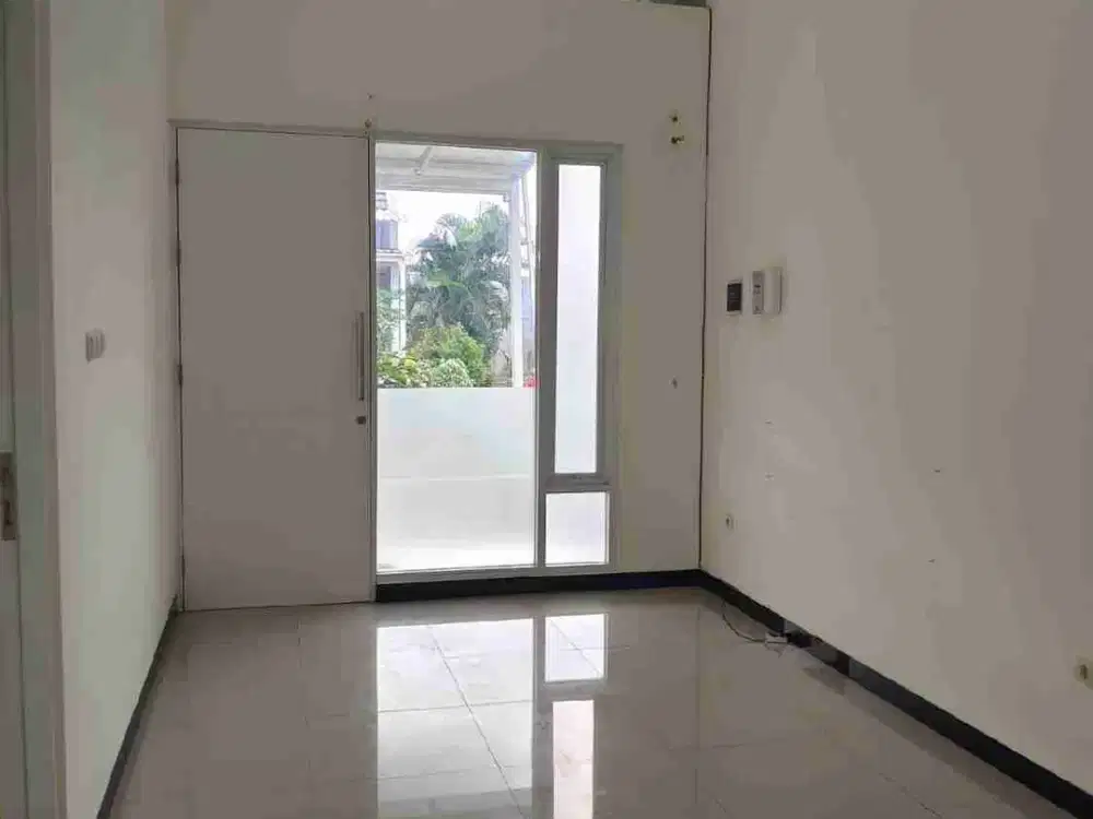 Dijual Rumah Siap Huni di TKI Taman Kopo Indah 5 Cluster Redwood Bandung