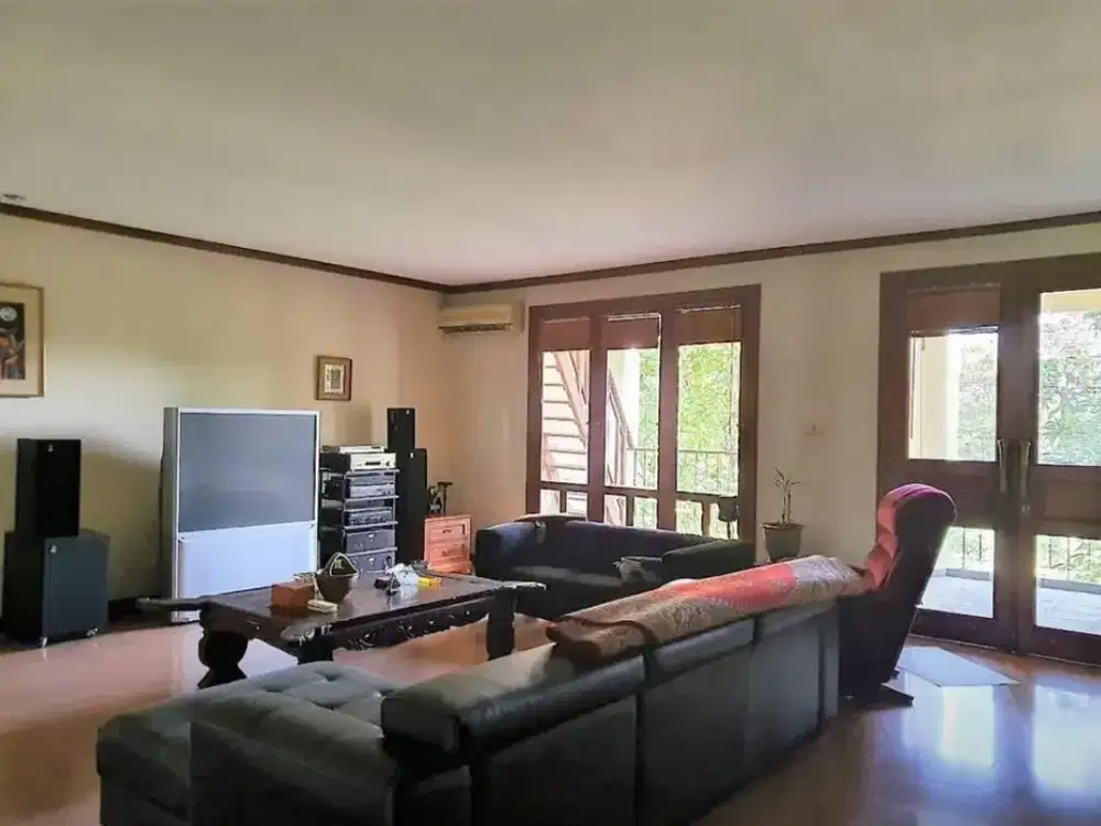 Rumah Mewah strategis di Rempoa Ciputat pr 11052