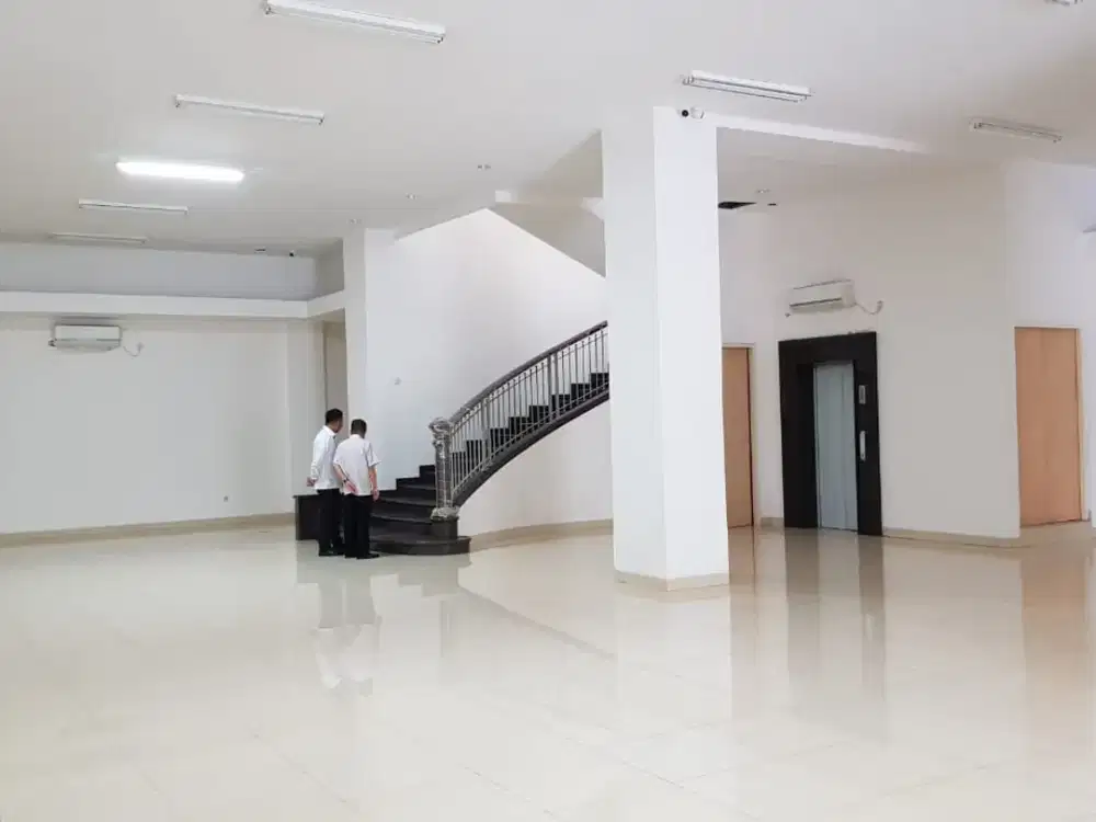 For Sale Gedung Cocok untuk Bisnis dll Lokasi di Jalan Raya Jemursari