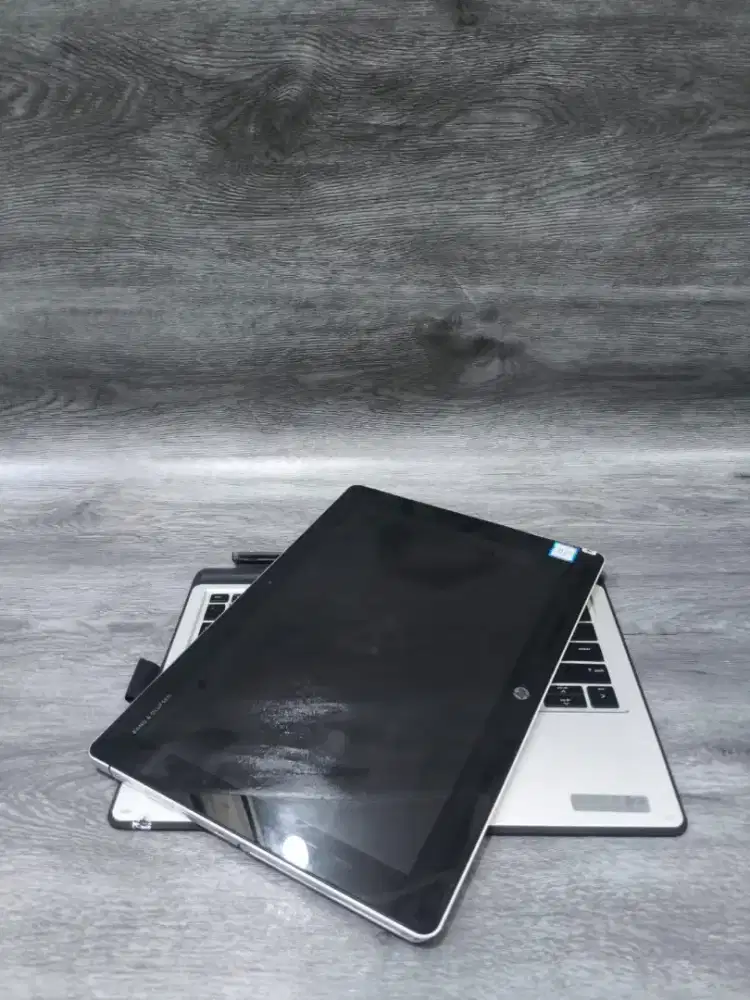 Laptop Hp Elite X2 Ram 8GB Bonus Mouse baru,Siap pakai