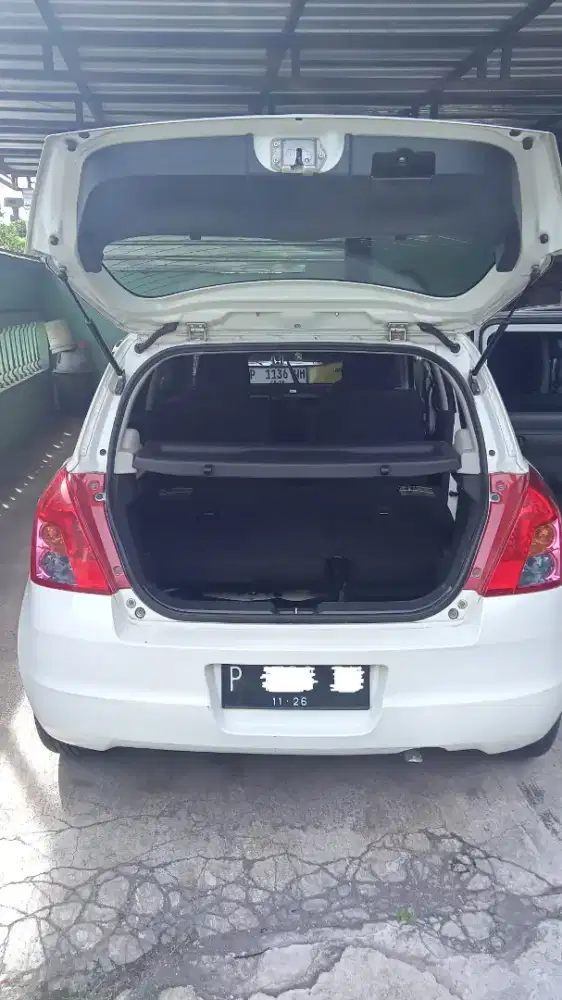 Suzuki swift 2012 lengkap hidup