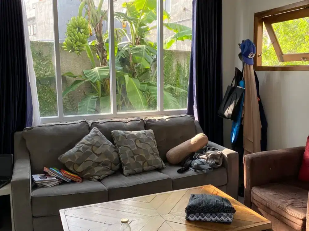 Rumah tropis modern strategis di Ciputat  pr 11016