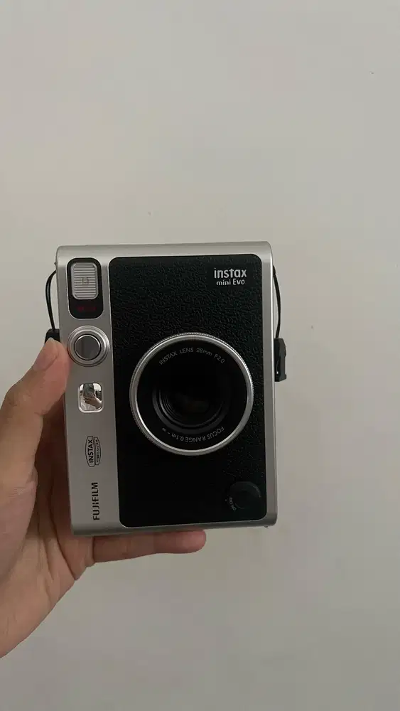 FUJIFILM INSTAX MINI EVO