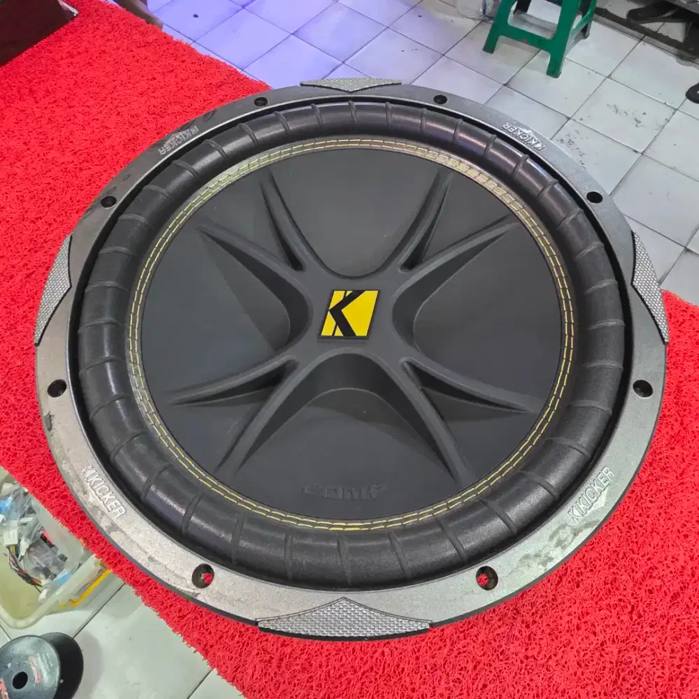 Subwoofer KICKER COMP 07C124 C12 Subwoofer KICKER COMP 12 in