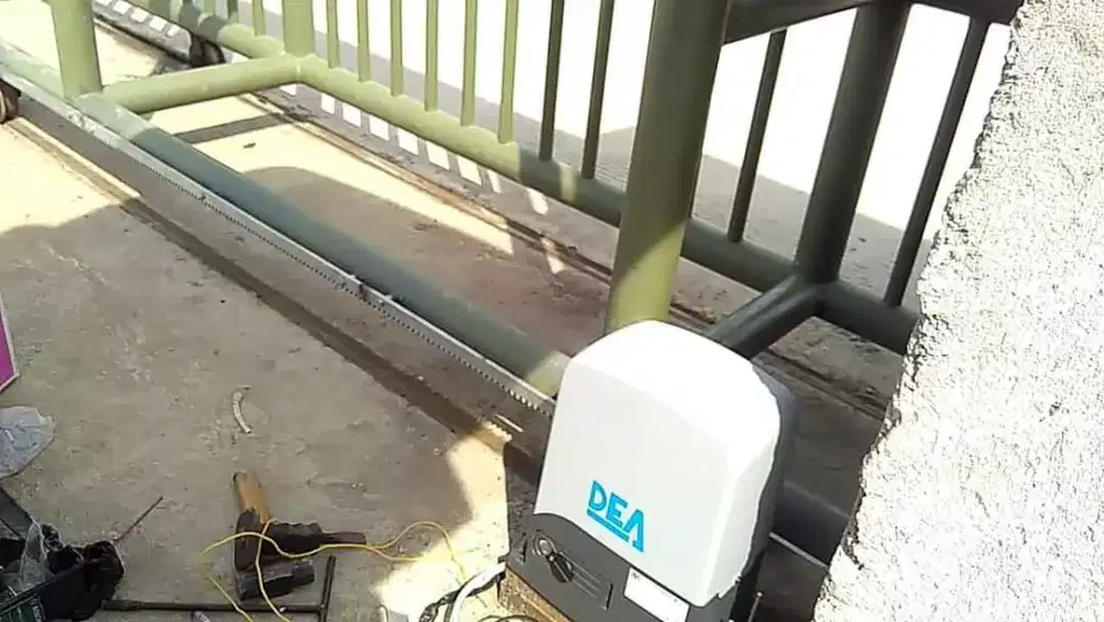 Pagar otomatis dan mesin-mesin otomatis