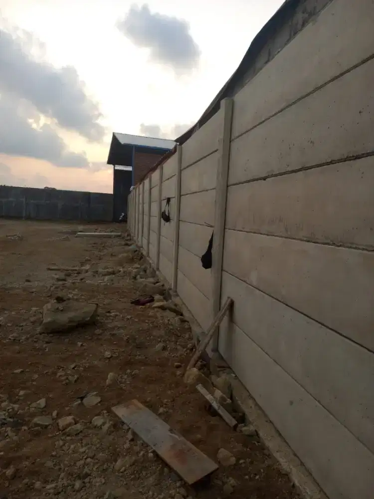 Pagar panel pembatas