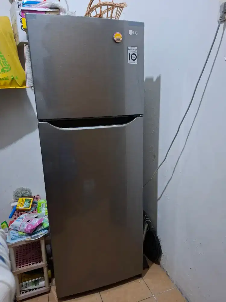 jual cepat kulkas LG mulus normal dingin cess, surabaya timur