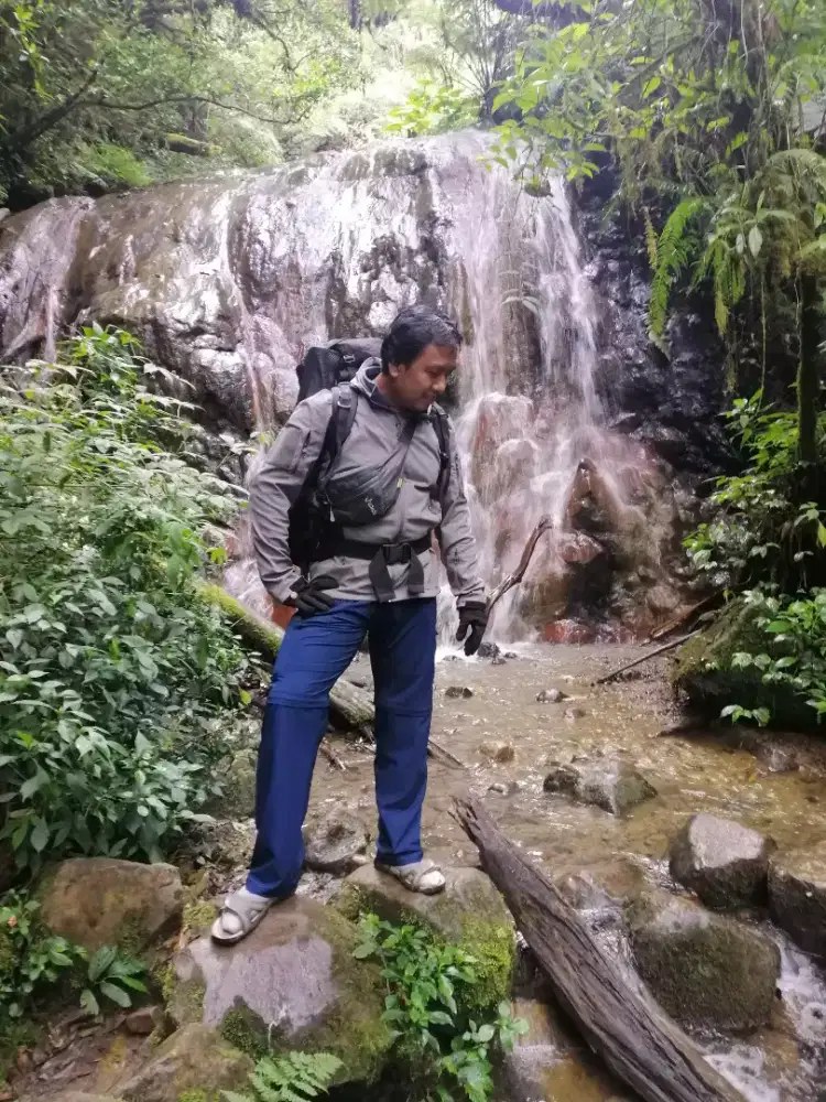 Mencari pekerjaan di proyek ataupun harian atau freelance