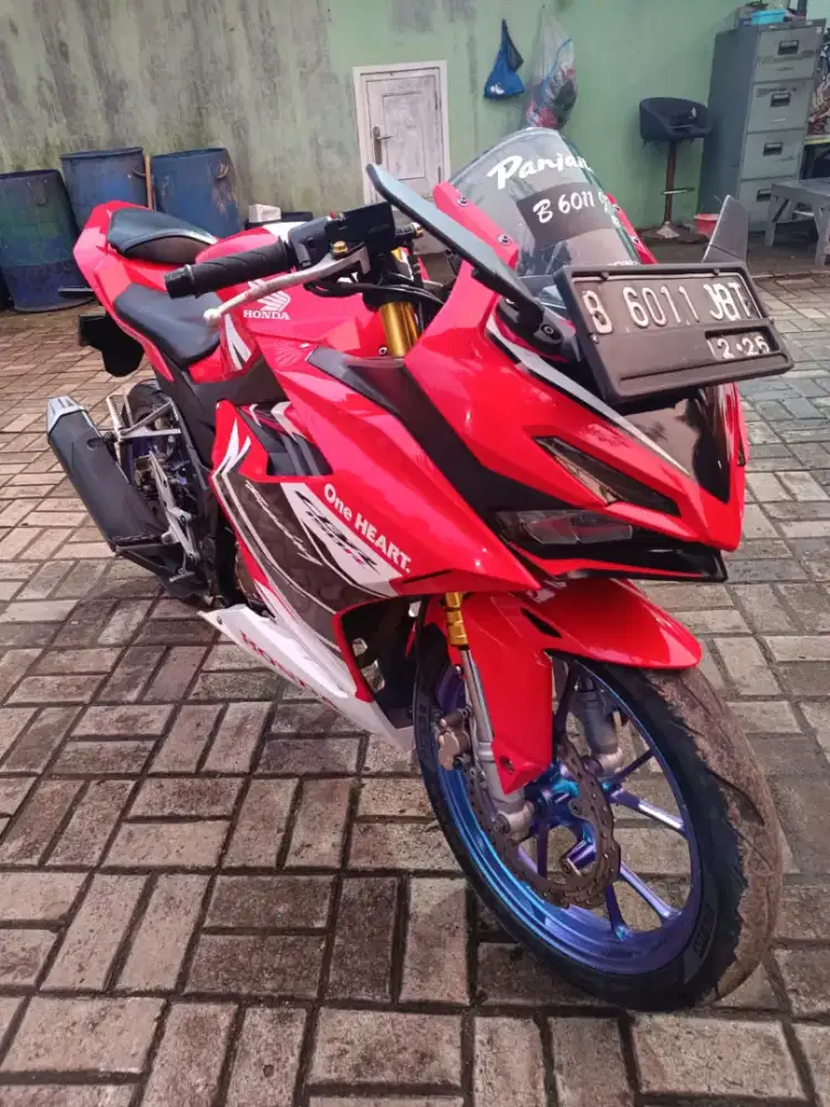 Honda cbr new merah keren