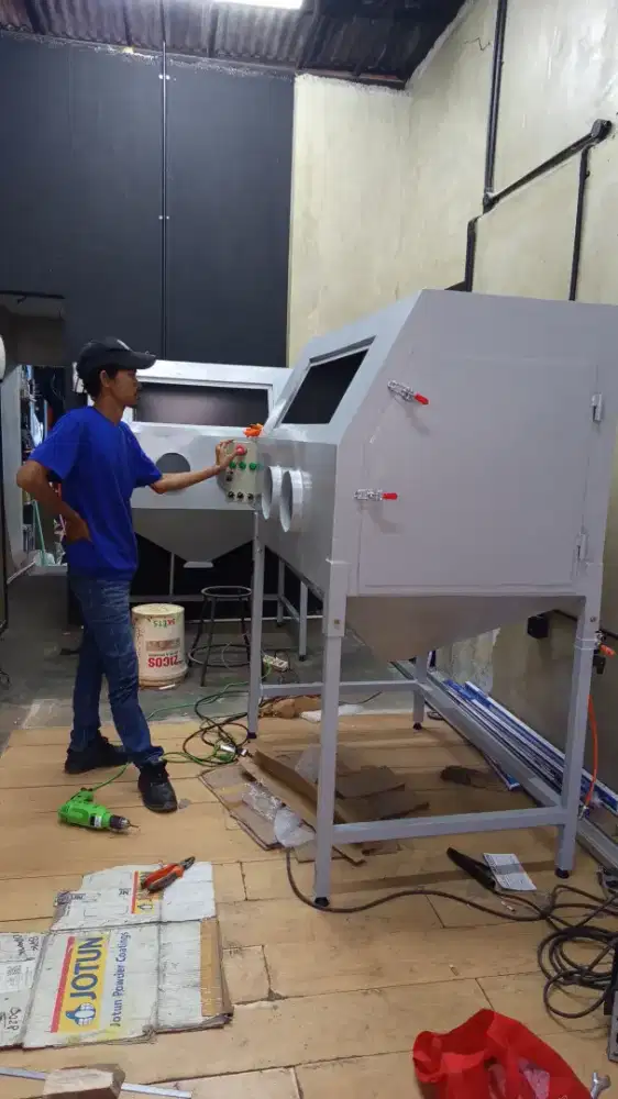 Kabinet sandblasting dan vaporblasting