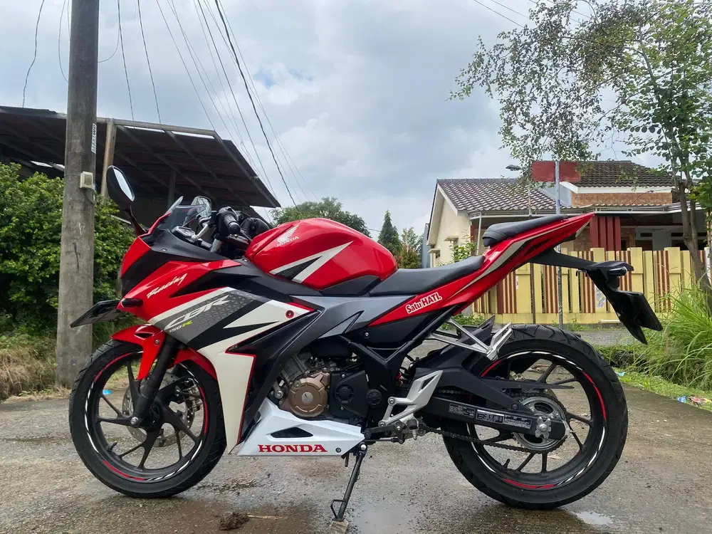 58@:DP:4,800RB B DEPOK CBR150R KM LOW GRESST
