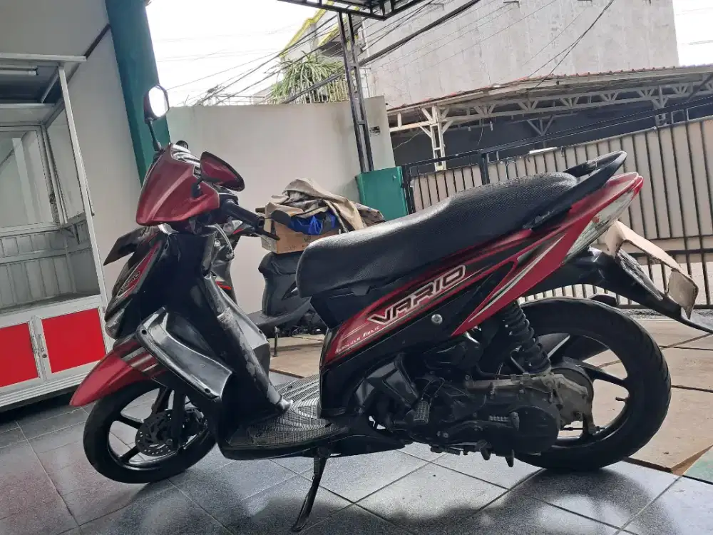 Honda Vario Warna Merah Hitam