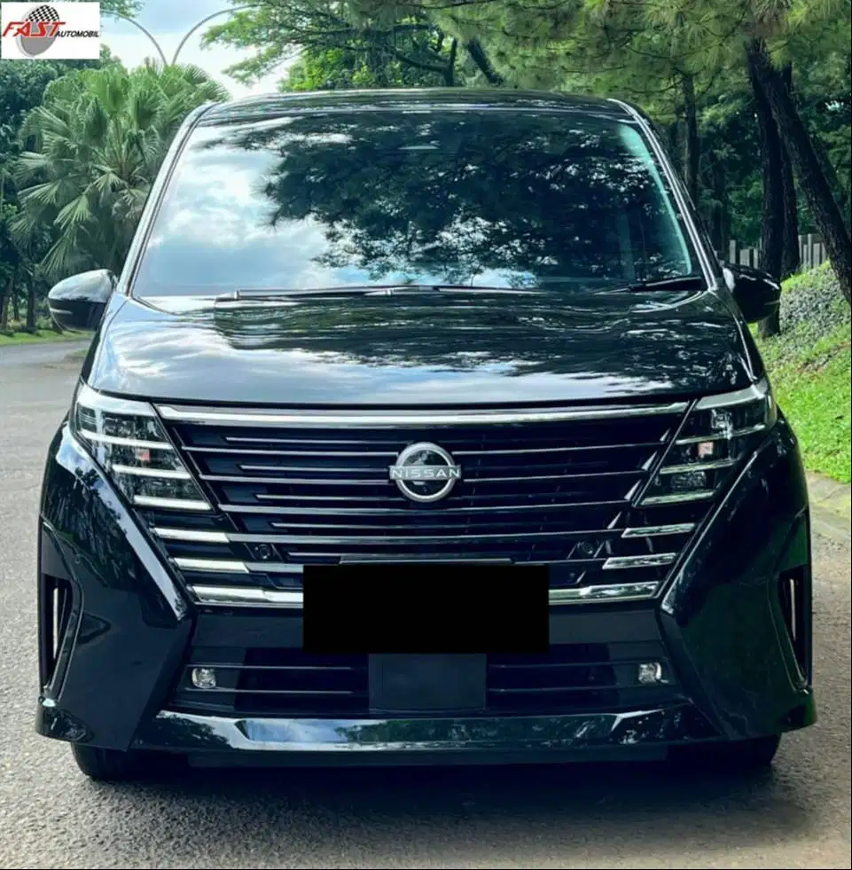 NISSAN NEW SERENA HWS E-POWER 2025 / 2024 1.4 AT LOW KM.25RB