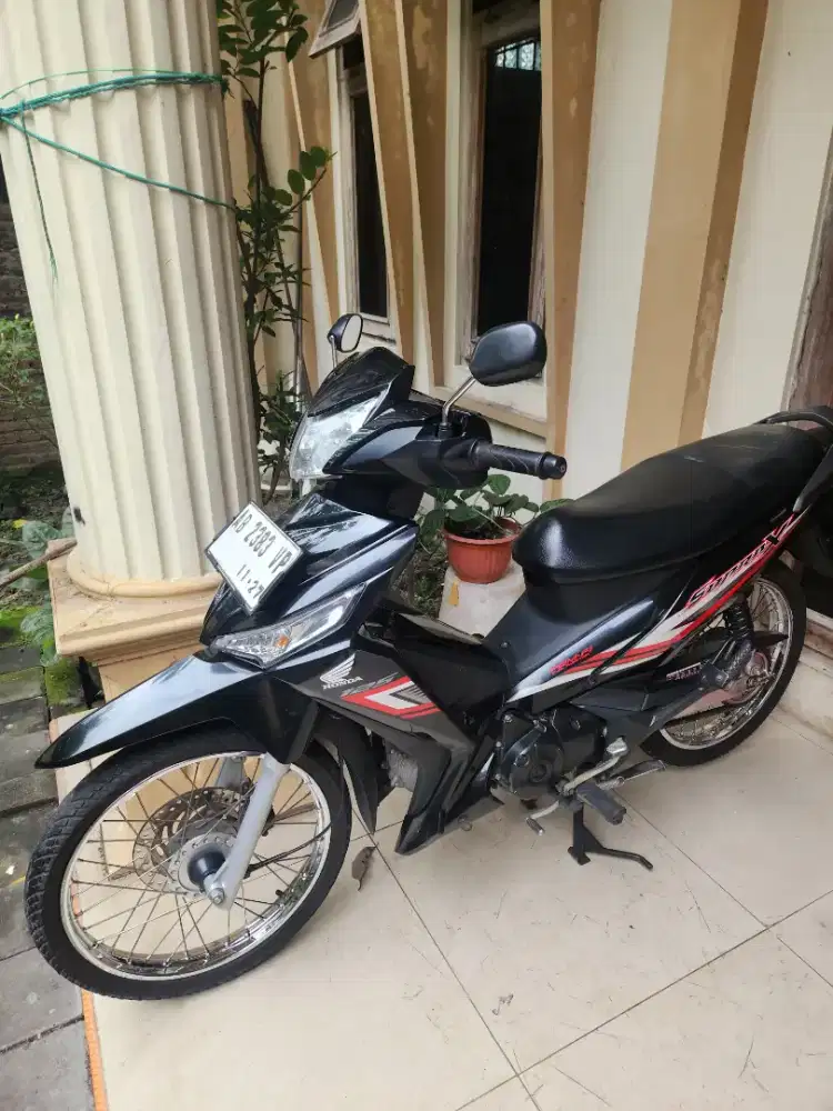 Supra 125 spoke hitam 2022 gbm