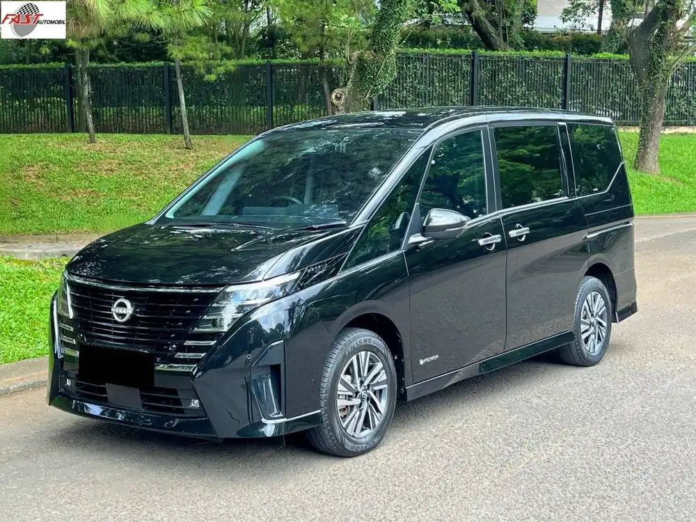 NISSAN NEW SERENA HWS E-POWER 2025 / 2024 1.4 AT LOW KM.25RB