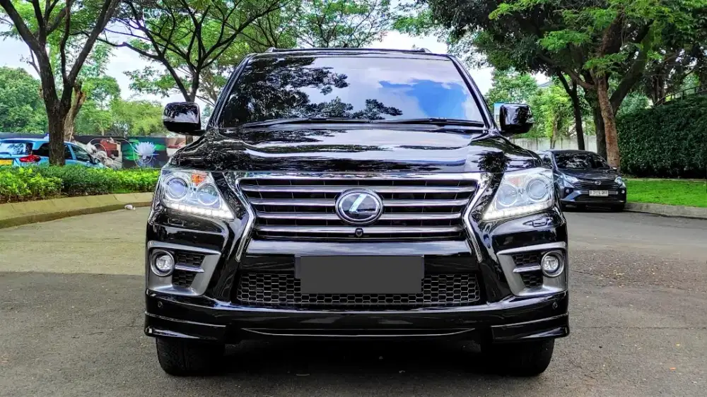 Lexus LX570 F-Sport AT 2015