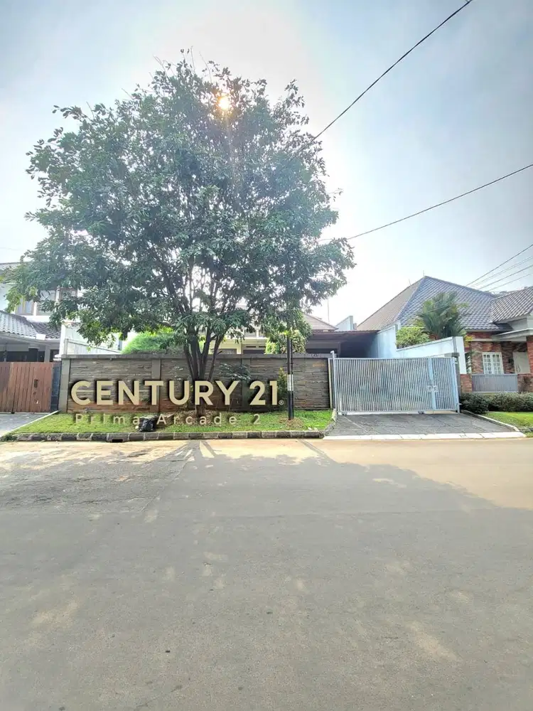 Rumah dengan Tanah yang Luas di Bintaro Tangsel Sc-15020