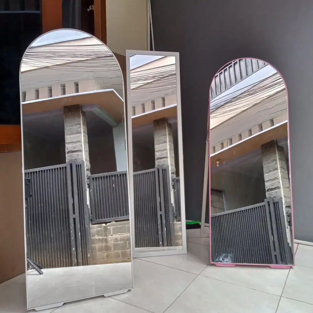 Cermin Standing Persegi / Cermin Standing Oval Murah