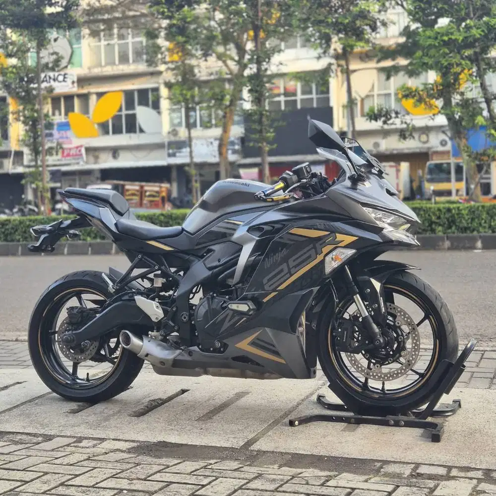 KAWASAKI ZX25R ABS QS 2021 GREY PAJAK PANJANG LOW KM GAS BRUTAL