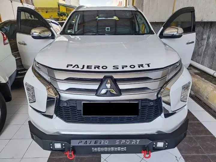 MITSUBISHI Pajero Sport Dakkar 4x2 Matic 2023 Antik Low Km 9000