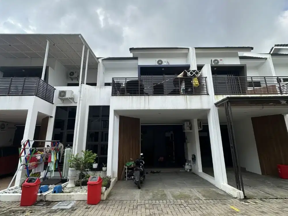 Rumah Rapih Siap Huni Dicluster Kristal Aryana Karawaci Tangerang!