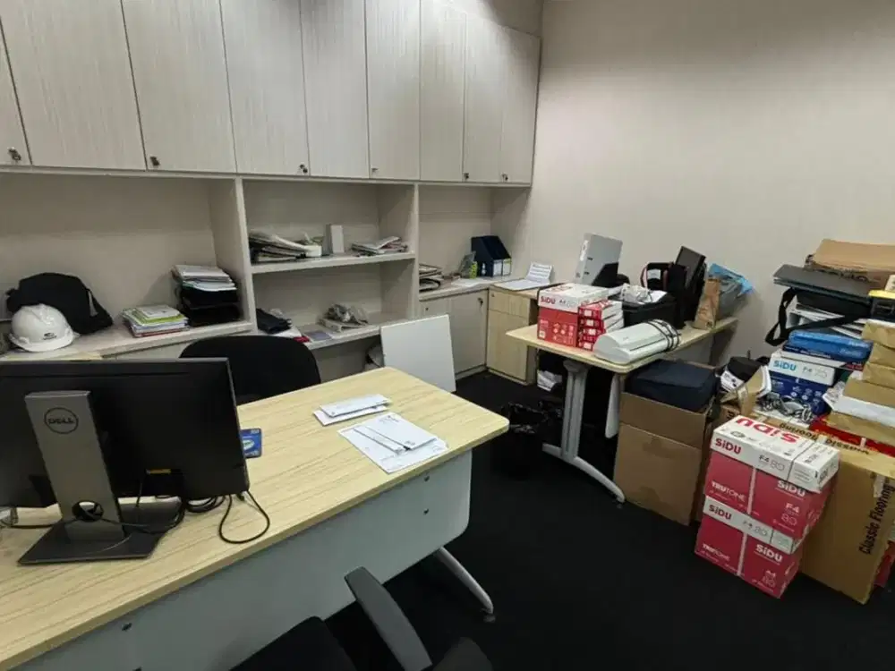 SEWA KANTOR DI JAKARTA SELATAN TB SIMATUPANG  127M2  FURNISHED  250K NEGO