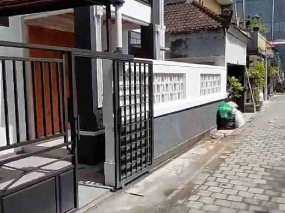 DiSewakan Rumah Baru lantai2 dalam kawasan perum dalung permai.