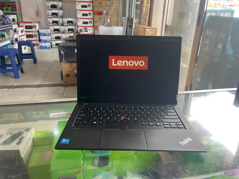 Laptop Lenovo Thinkpad i5 gen11 Ram 16gb ssd 256gb garansi 6 bln