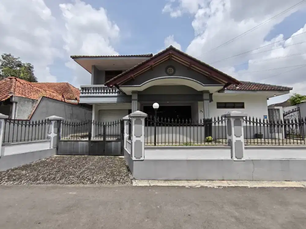 Disewakan Rumah Per Tahun