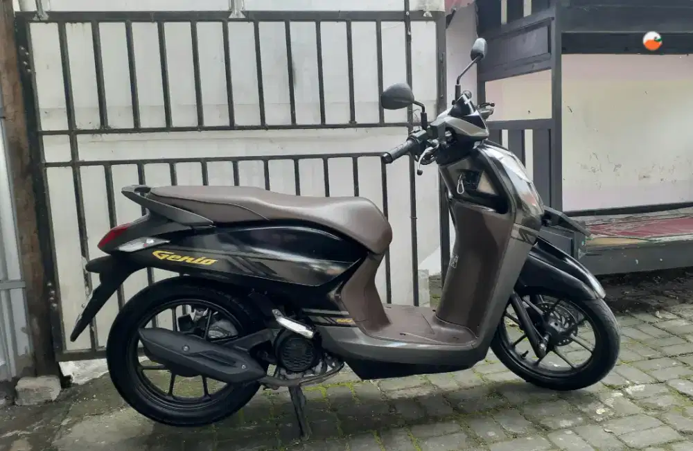 DiCARI,,, genio 2015 scoopy 2014 fi 2016 m3 2017 u 2018 j 2019 up 2020