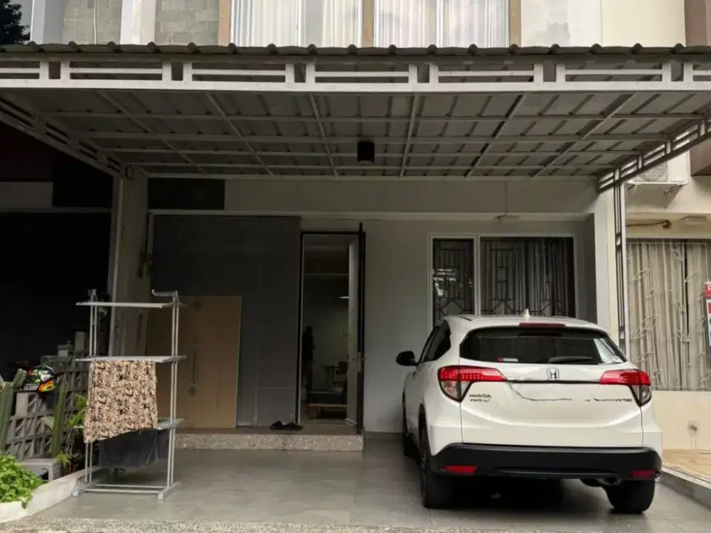 TINGGAL BAWA KOPER! RUMAH FULL FURNISH CLUSTER FORTUNE TERRACE GRAHA RAYA!