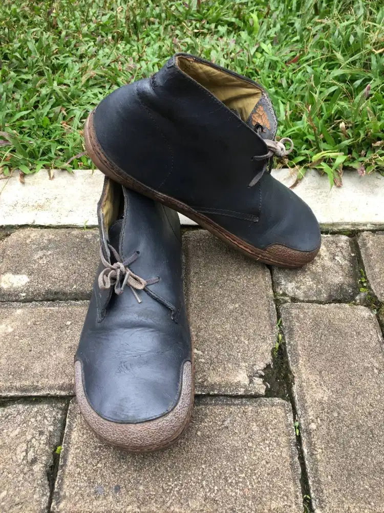 Sepatu second original Boots Clarks