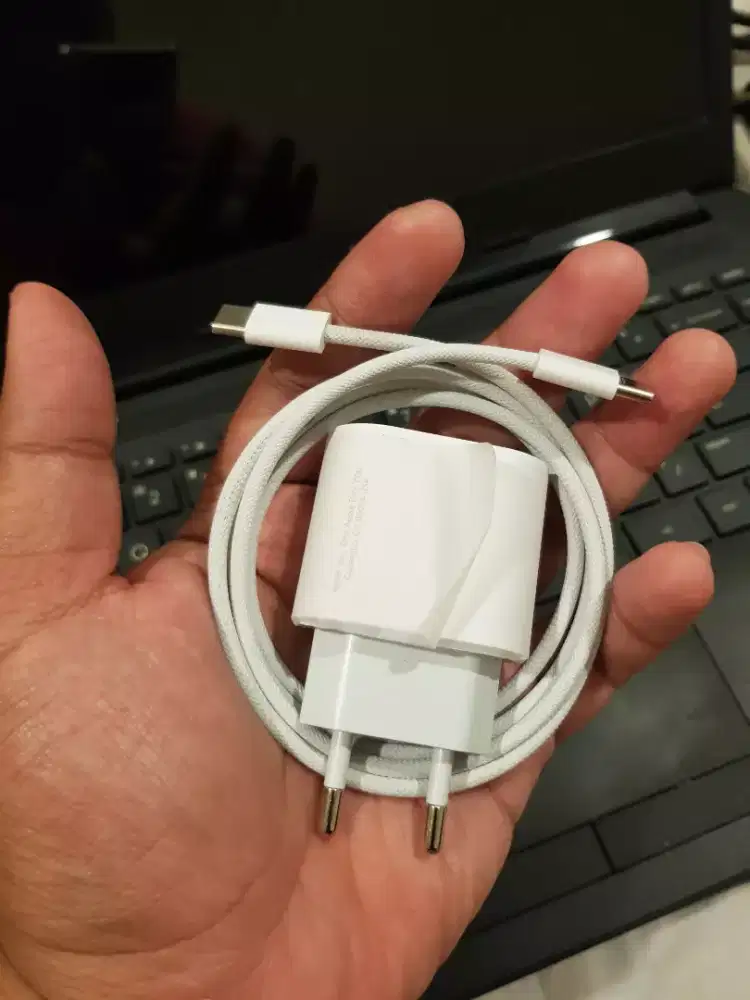 Charger iphone 15 C to C