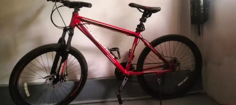 Sepeda Pacific merah