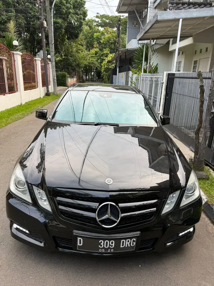 Mercedes-Benz E300 2010 Bensin