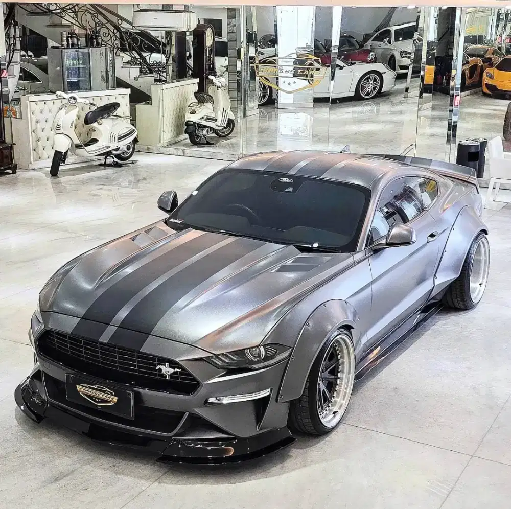 Ford MUSTANG LIBERTY WALK MIDIFIED 2022