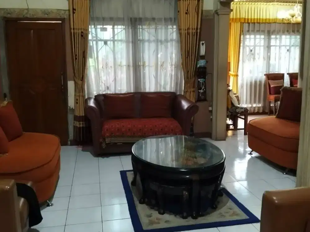 Jual Rumah Antapani Bandung Luas 185m2 di Jalan Kuningan Strategis 1.5M