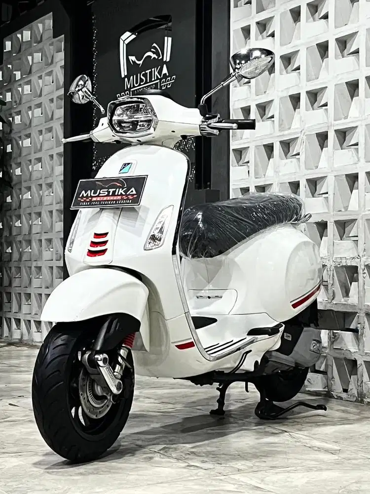 Garansi 6bulan!!Vespa Sprint S 150 ABS th 2022 - Ayu Mustika