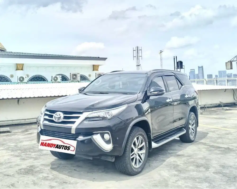 Toyota Fortuner VRZ Tahun 2017 Automatic Hitam metalik