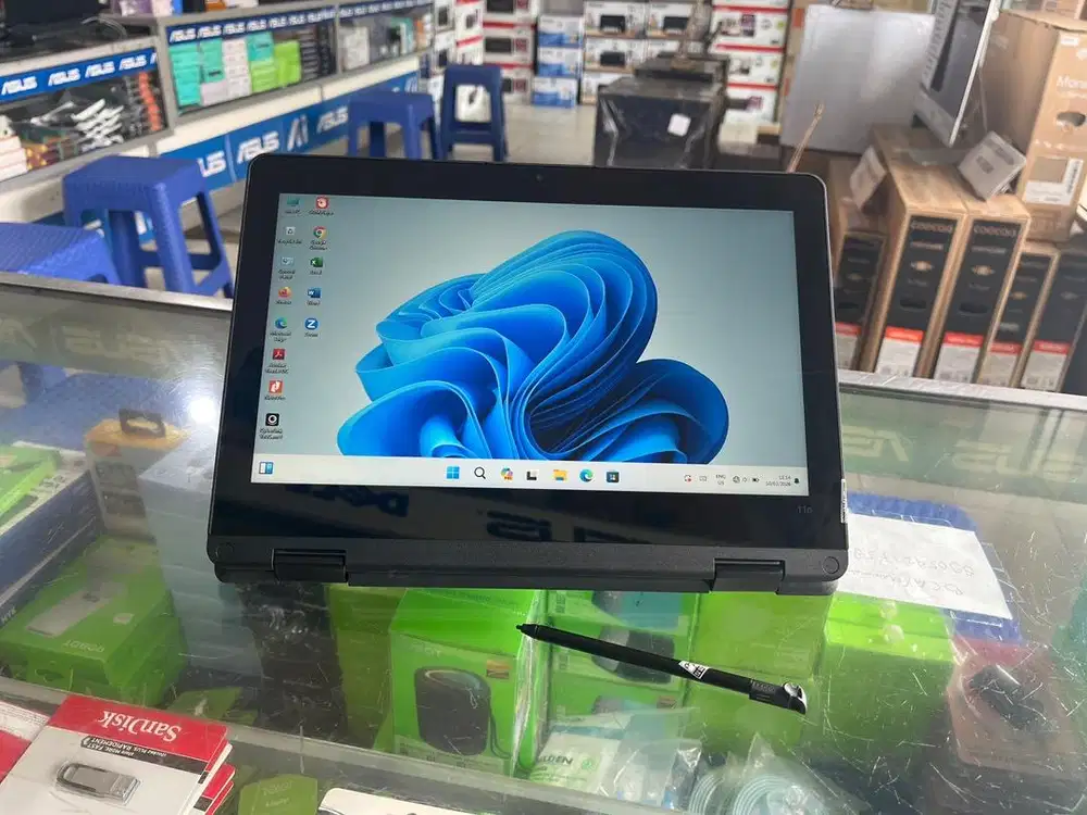 Laptop Dell Latitude i3 gen6 ram 8gb ssd 128gb garansi 6bln