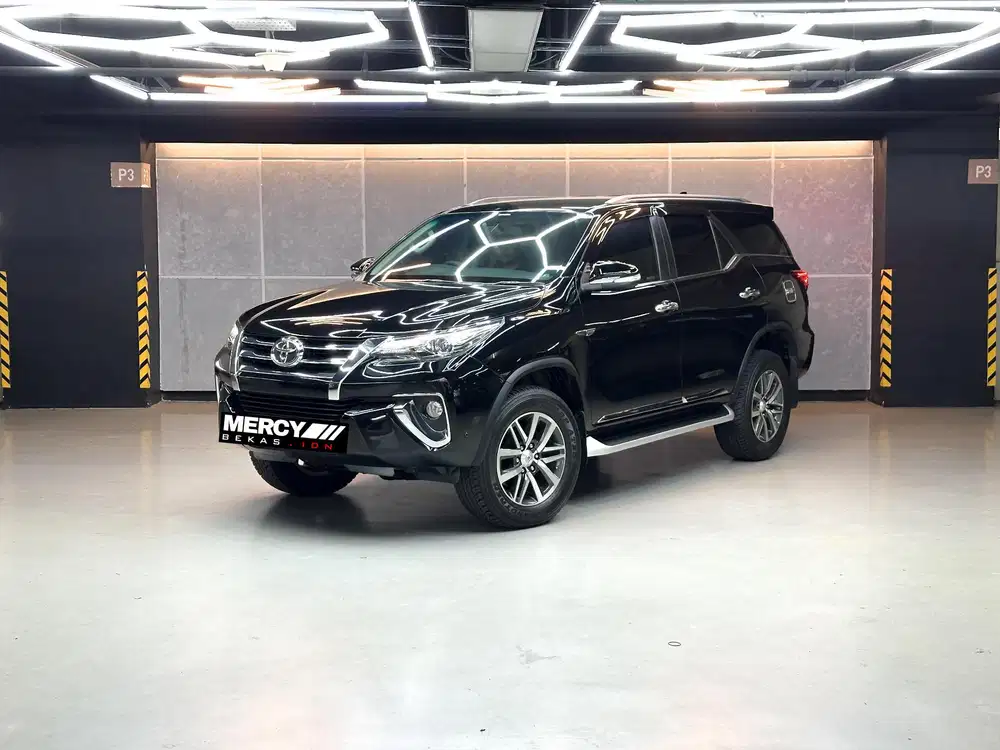 KM 48 rb !! Warna Hitam Toyota Fortuner VRZ 2.4 Tahun 2016
