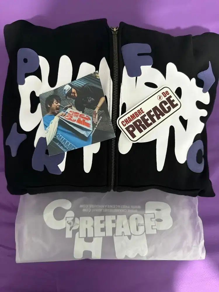 Hoodie Preface warna putih