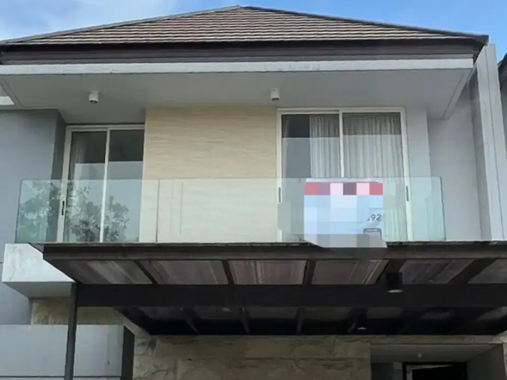 Disewakan Rumah 2 Lantai Semi Furnish Siap Huni di Graha Natura, Surabaya Barat