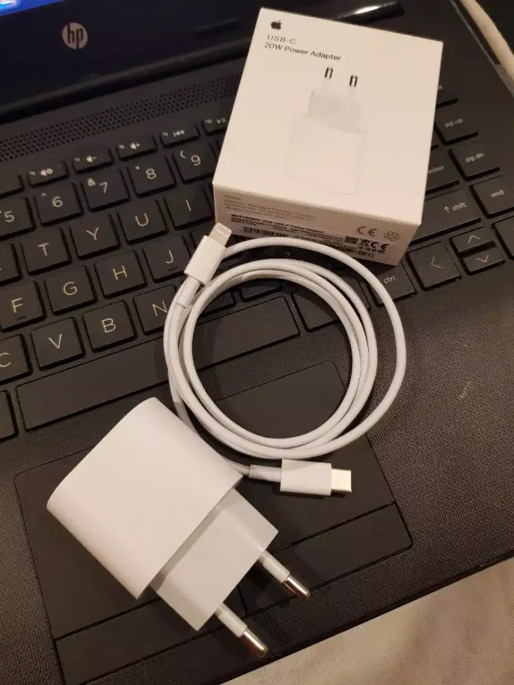 Charger iphone 13 C to Lighting